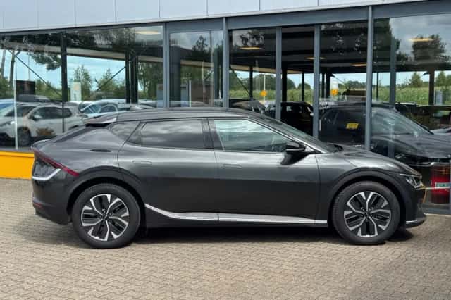 Kia EV6 (2021) thumbnail 5