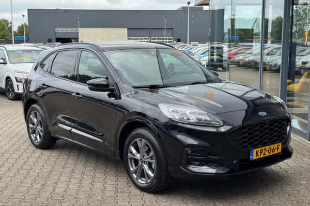 Ford Kuga (2023) thumbnail 6