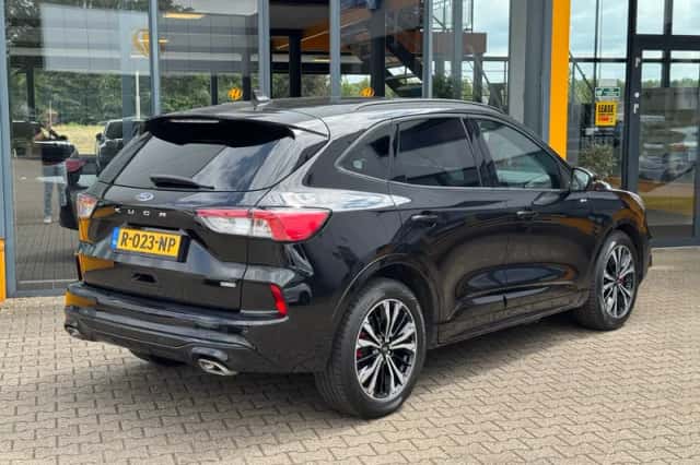 Ford Kuga (2020) thumbnail 4