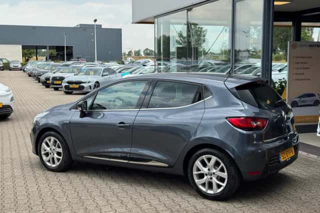 Renault Clio (2018) thumbnail 3