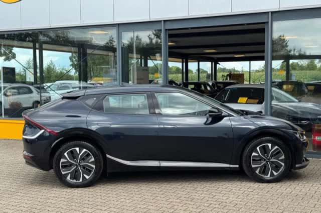 Kia EV6 (2023) thumbnail 5