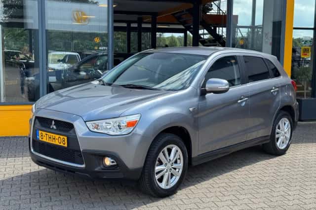 Mitsubishi ASX (2012) thumbnail 1