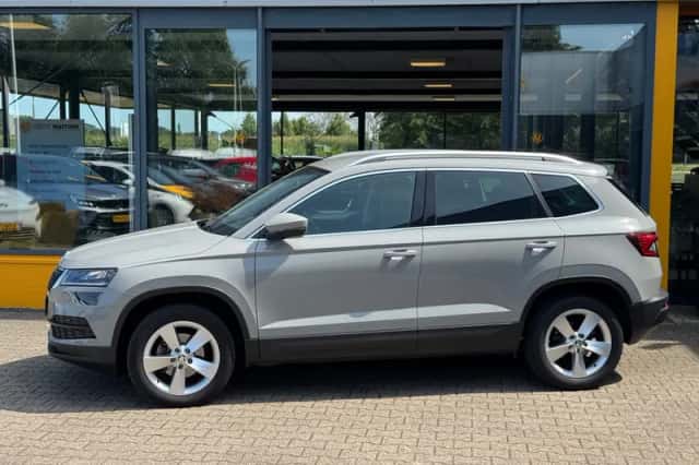 Škoda Karoq (2020) thumbnail 2
