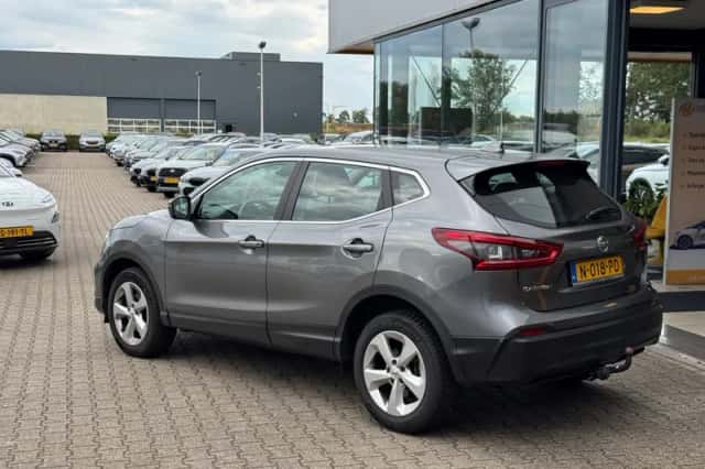 Nissan Qashqai (2019) thumbnail 3