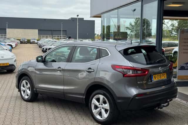Nissan Qashqai (2019) thumbnail 3
