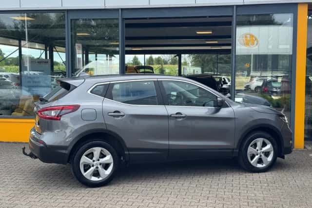 Nissan Qashqai (2019) thumbnail 5