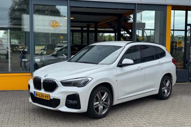 BMW X1 (2021) thumbnail 1
