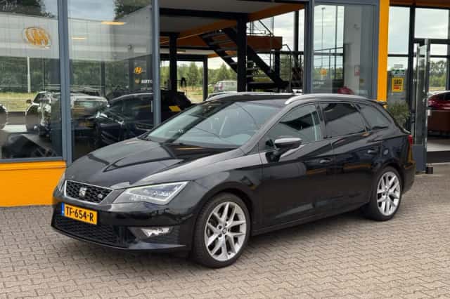 SEAT Leon (2016) thumbnail 1