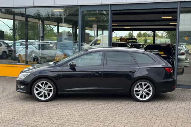 SEAT Leon (2016) thumbnail 2