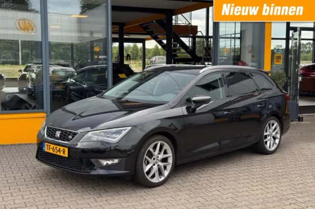 SEAT Leon (2016) thumbnail 5