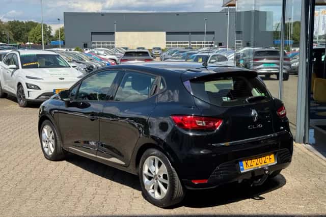 Renault Clio (2016) thumbnail 3