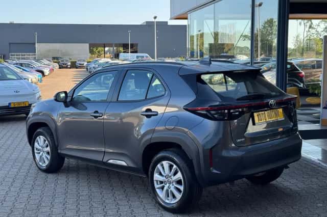 Toyota Yaris Cross (2025) thumbnail 3
