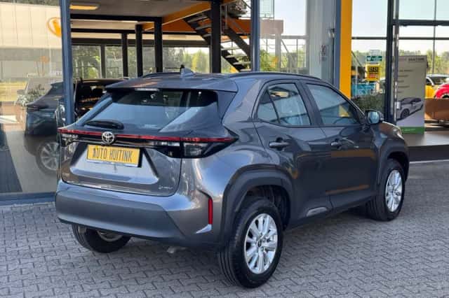 Toyota Yaris Cross (2025) thumbnail 4