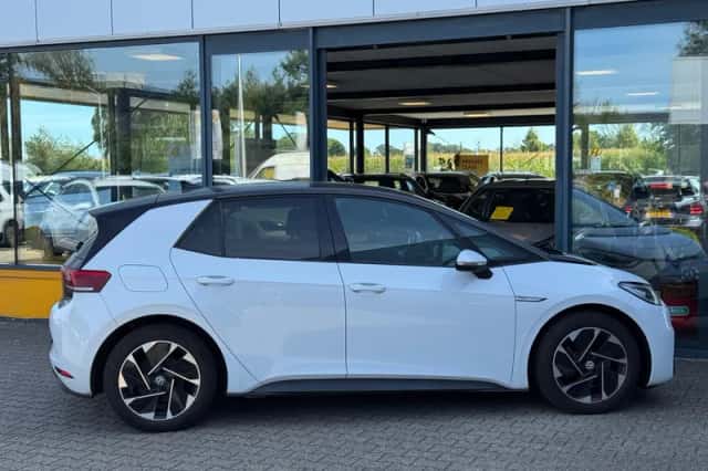 Volkswagen ID.3 (2021) thumbnail 5