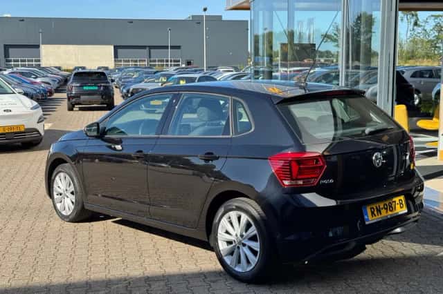 Volkswagen Polo (2018) thumbnail 2