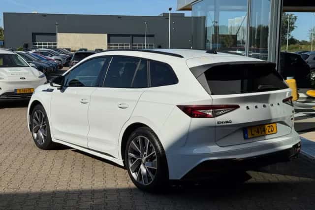 Škoda Enyaq (2021) thumbnail 3