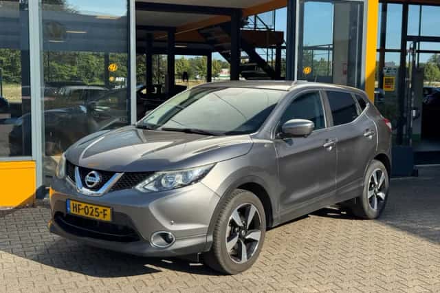 Nissan Qashqai (2015) thumbnail 1