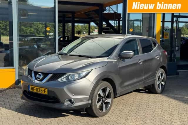 Nissan Qashqai (2015) thumbnail 2