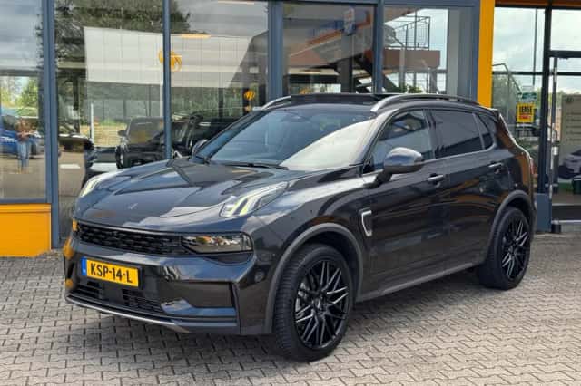 Lynk & Co 01 (2023) thumbnail 1