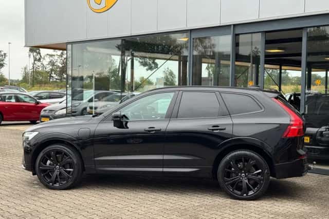 Volvo XC60 (2024) thumbnail 2