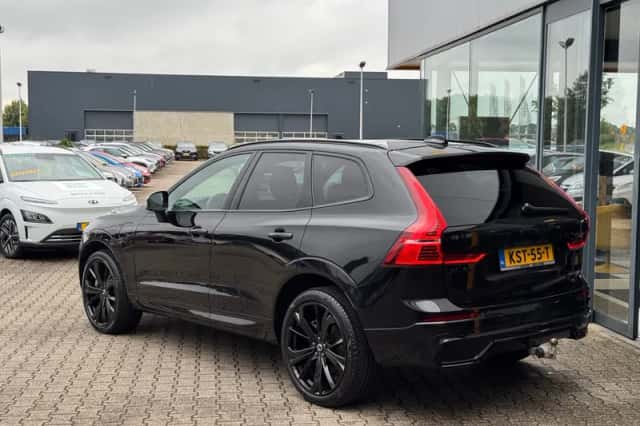 Volvo XC60 (2024) thumbnail 3