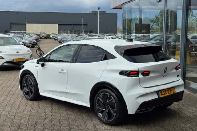 Renault Clio (2026) thumbnail 3