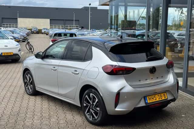 Opel Corsa (2025) thumbnail 3
