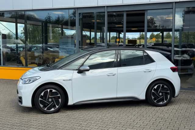 Volkswagen ID.3 (2020) thumbnail 2