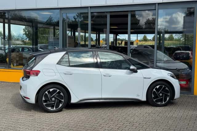 Volkswagen ID.3 (2020) thumbnail 5