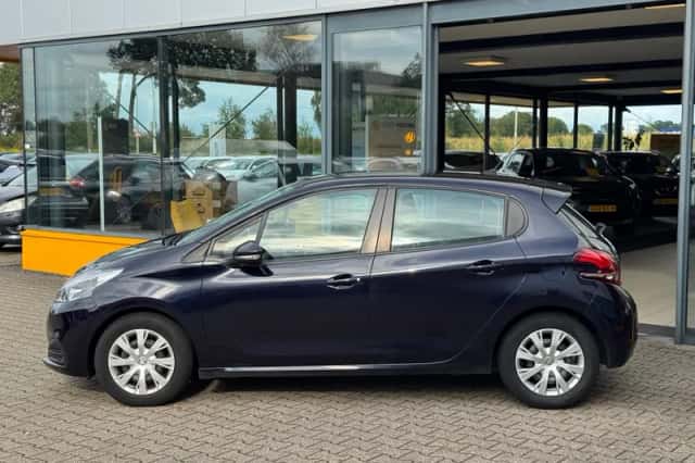 Peugeot 208 (2017) thumbnail 2