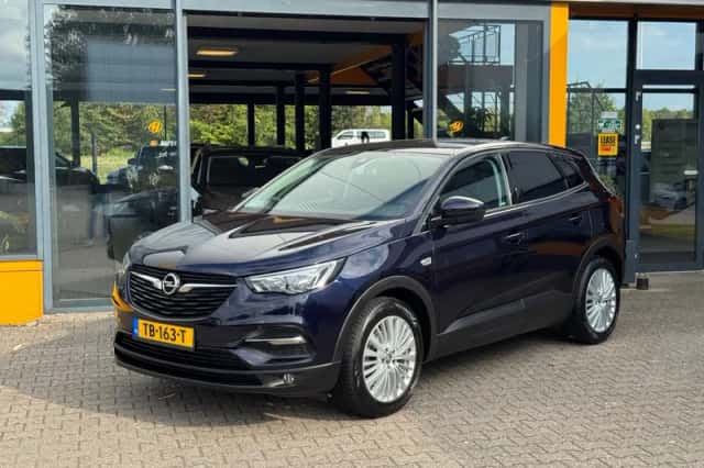 Opel Grandland (2018) thumbnail 1
