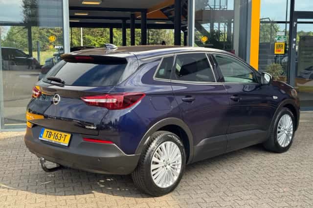 Opel Grandland (2018) thumbnail 4