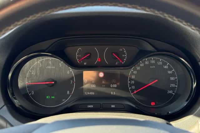 Opel Grandland X (2018) thumbnail 4