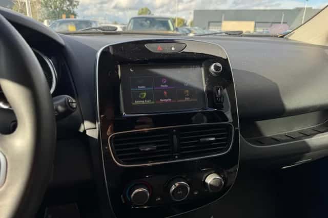 Renault Clio (2018) thumbnail 5