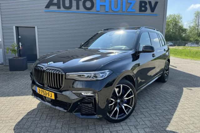 BMW X7 (2020) thumbnail 2