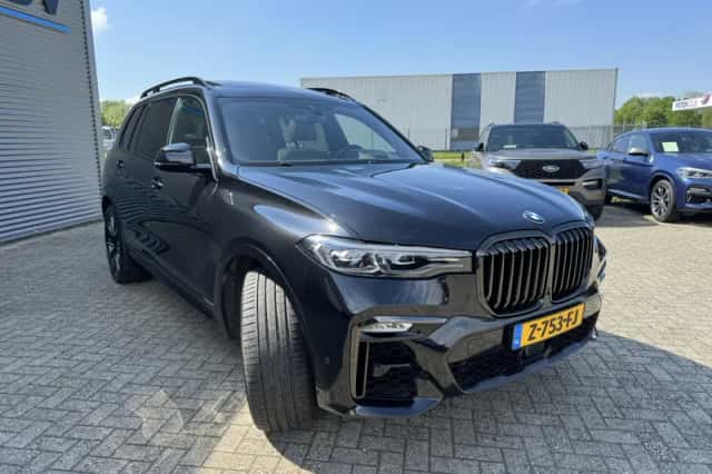 BMW X7 (2020) thumbnail 4