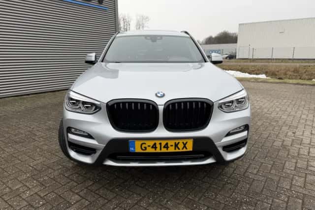 BMW X3 (2019) thumbnail 3