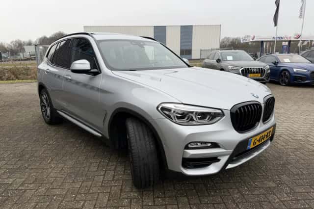 BMW X3 (2019) thumbnail 4