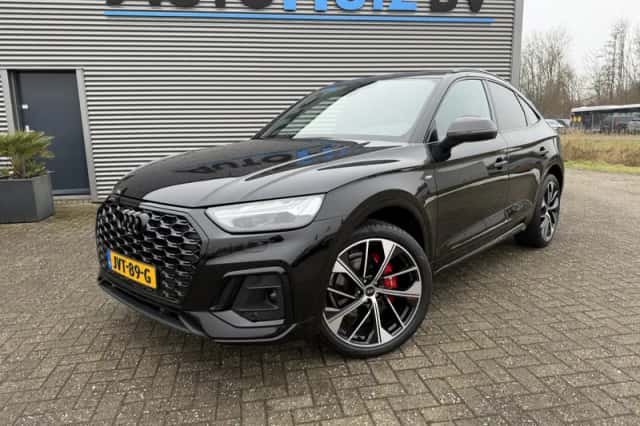 Audi Q5 (2022) thumbnail 2