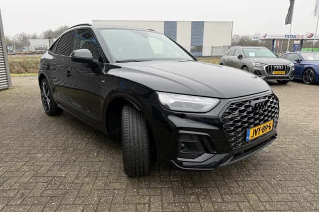 Audi Q5 (2022) thumbnail 4