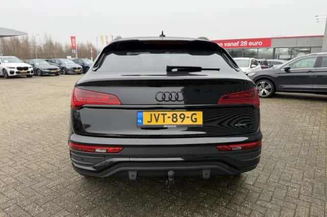 Audi Q5 (2022) thumbnail 6