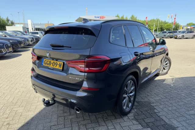 BMW X3 (2021) thumbnail 5