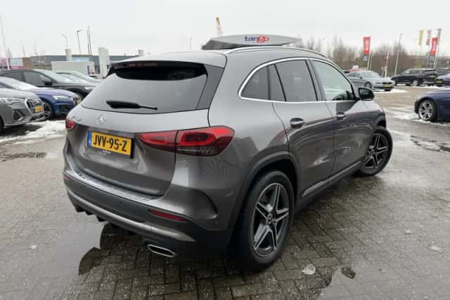 Mercedes-Benz GLA (2022) thumbnail 5