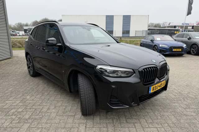 BMW X3 (2023) thumbnail 4