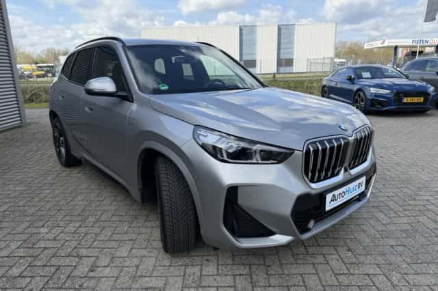 BMW X1 (2025) thumbnail 5