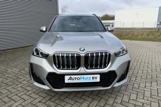 BMW X1 (2025) thumbnail 3