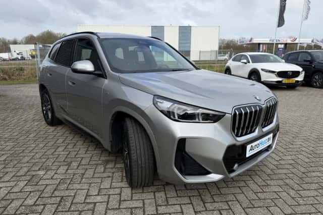 BMW X1 (2025) thumbnail 4