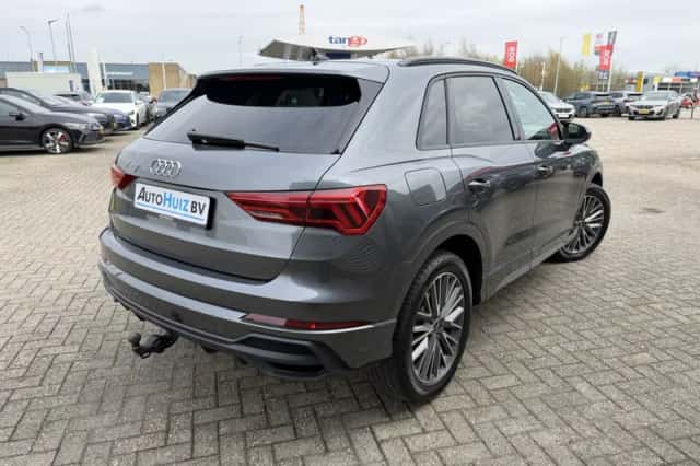 Audi Q3 (2022) thumbnail 5