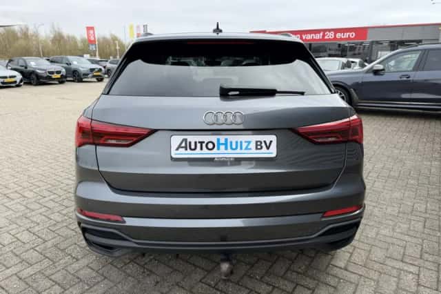 Audi Q3 (2022) thumbnail 6