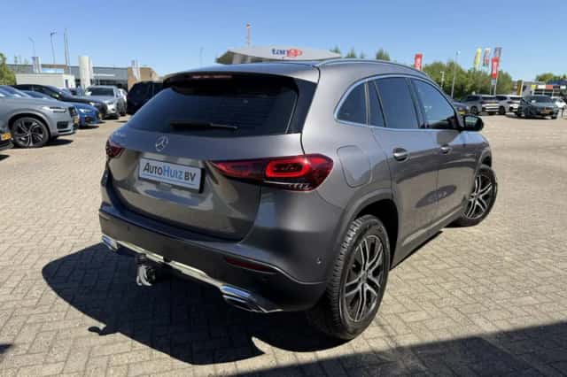 Mercedes-Benz GLA (2021) thumbnail 5